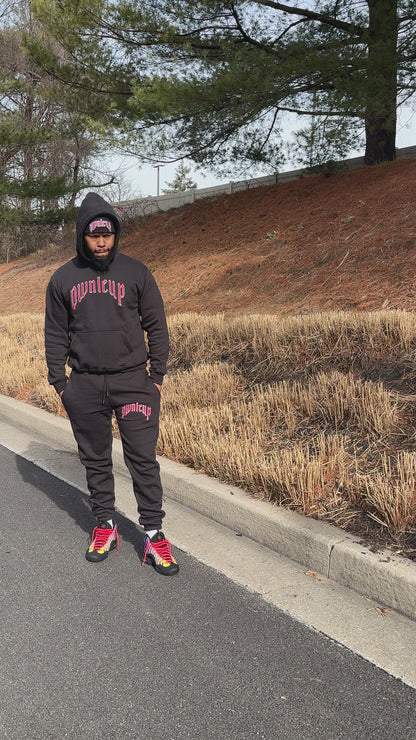 BLACK “AIRPORT ESSENTIAL” SWEATSUIT